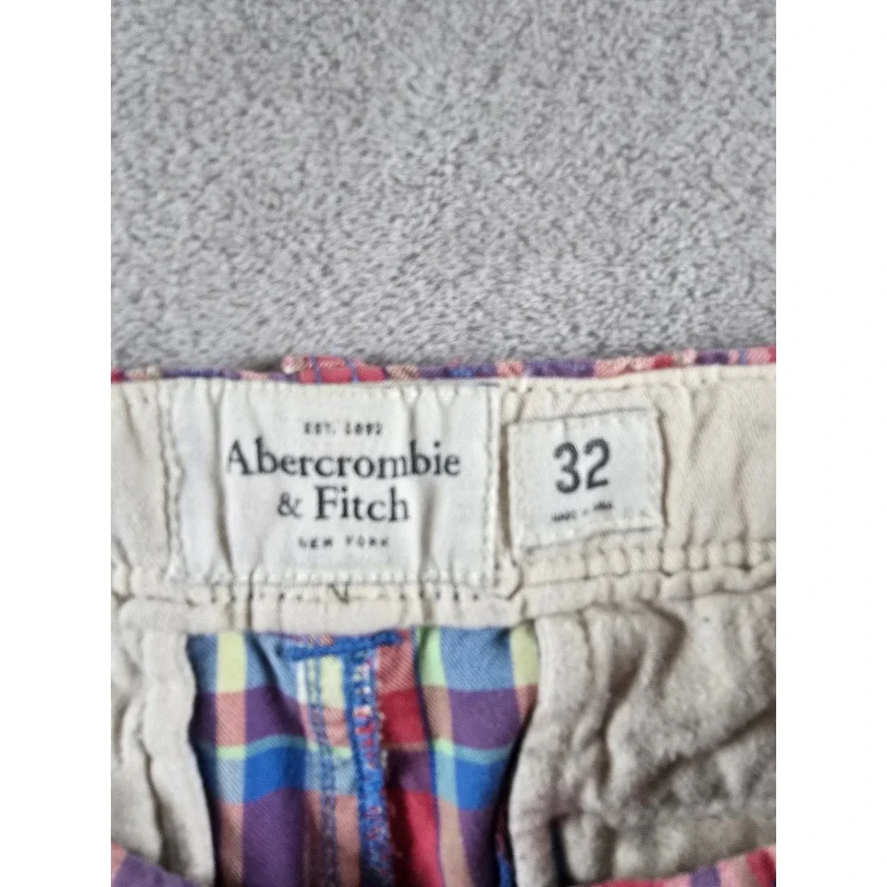 Abercrombie & Fitch Plaid Chino Shorts Mens 32 Red Blue Button Fly 10